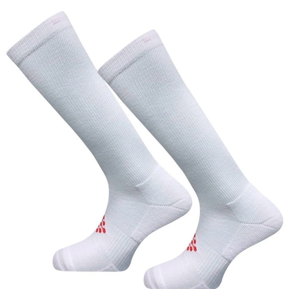 TrueEnergy Other - TrueEnergy Over-The-Calf Infrared Technology Compression Socks 4 Pair L/XL White